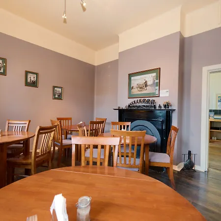 Edinburgh Gallery Bed & Breakfast-3